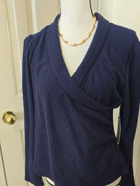 Liz Claiborne Brand Women's Navy Blue V-Neck Textured Wrap Top Size Medium